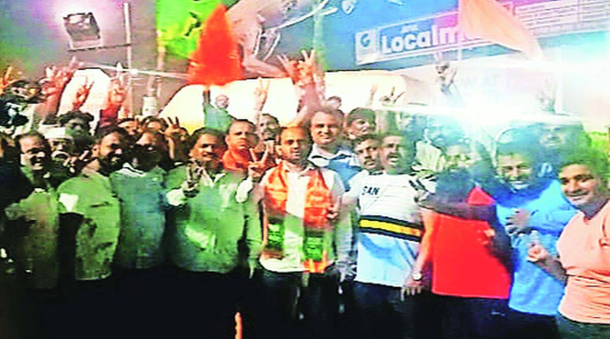कोल्हापुरात भाजप, शिंदे गटाचा जल्लोष | BJP Shinde group jubilation in Kolhapur amy 95