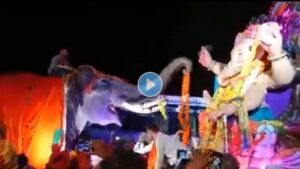 Elephant-Welcomes-Ganapti-Bappa-Viral-Video