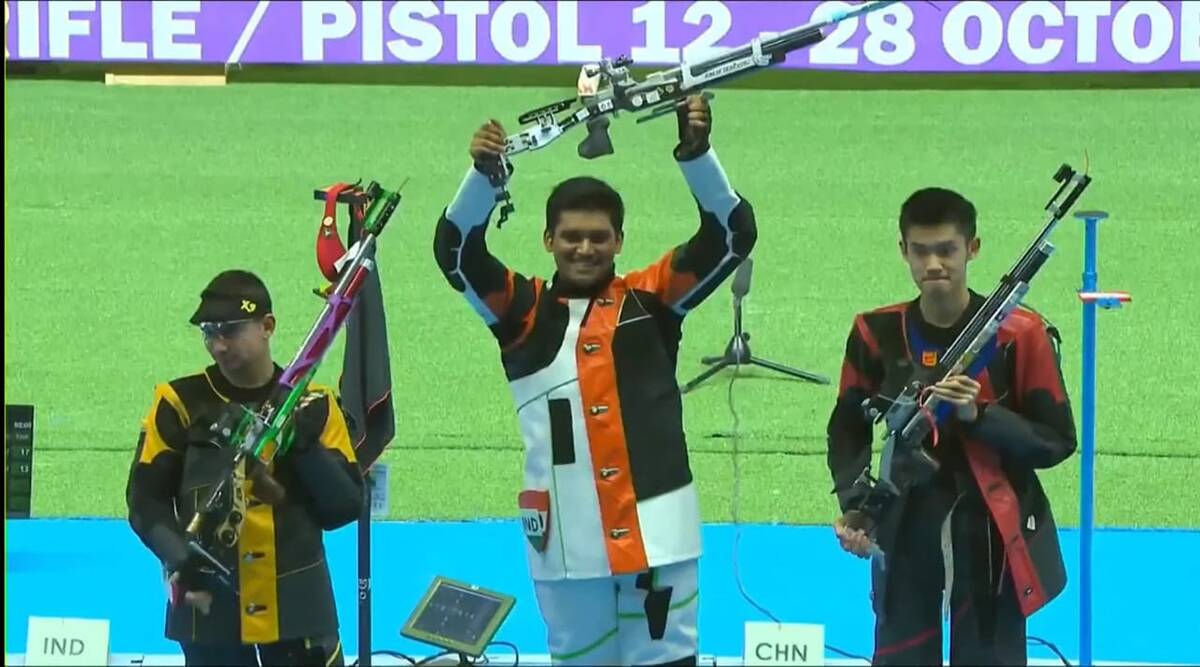 महाराष्ट्राच्या सुपुत्राने जागतिक नेमबाजी स्पर्धेत केली कमाल, सुवर्ण पदकासह मिळवला ऑलिम्पिक कोटा